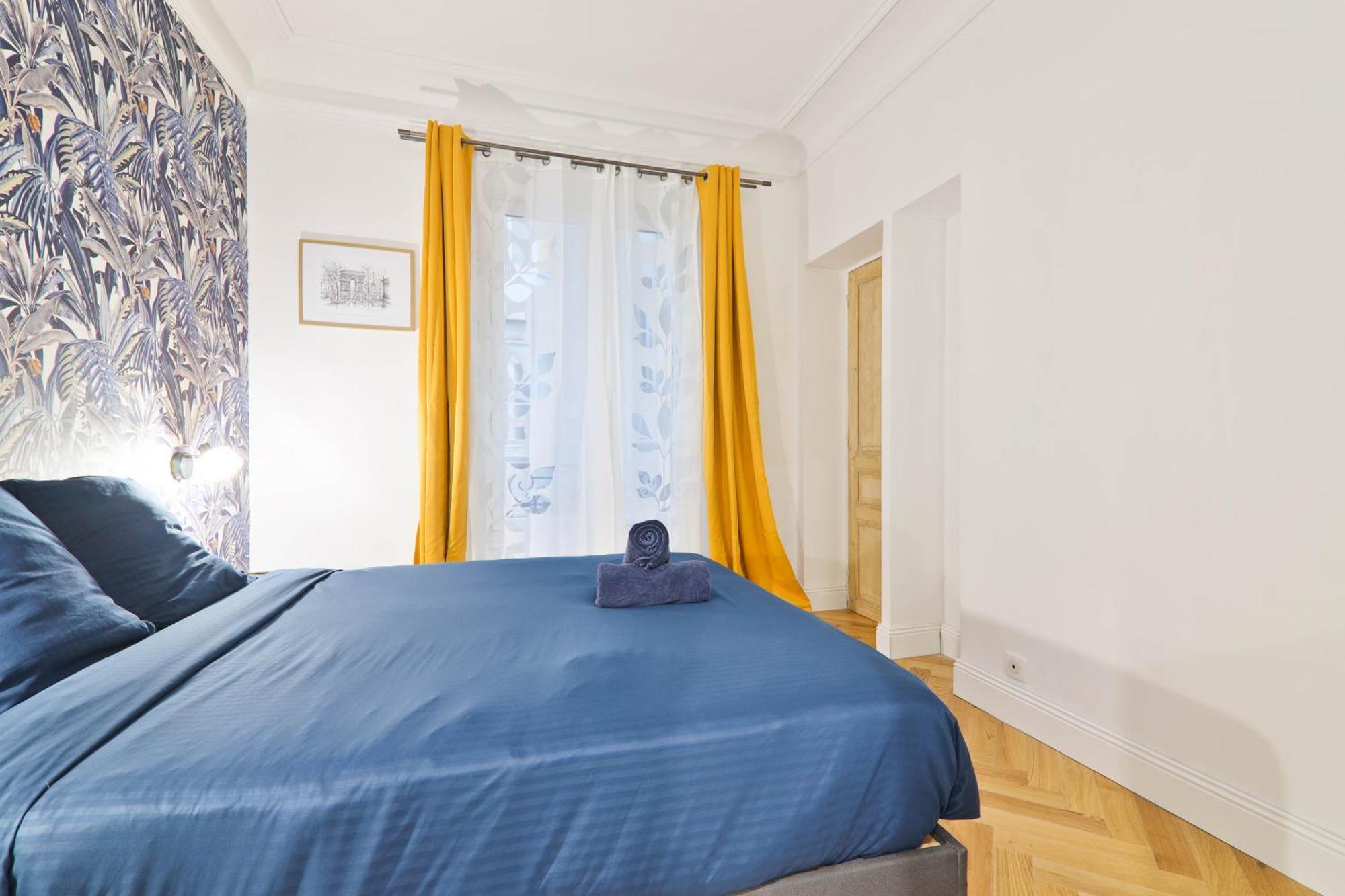 Appartement Arc De Triomphe Free Netflix